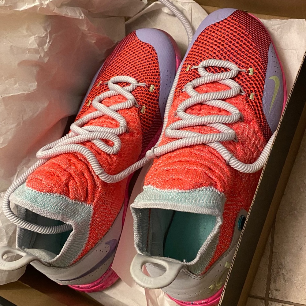 KD XI size 6.5y